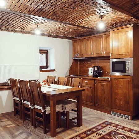 Cozy Apartment Brașov Exterior foto