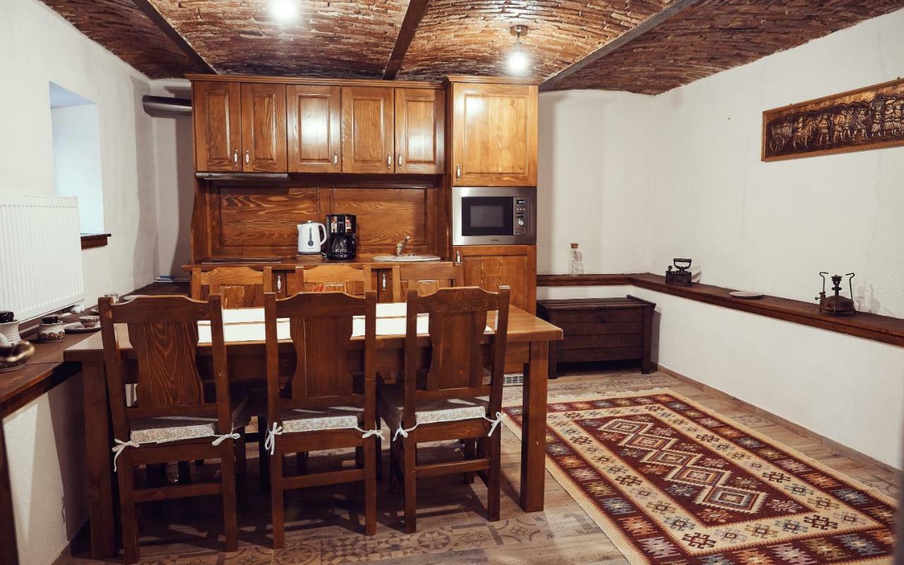 Cozy Apartment Brașov Exterior foto